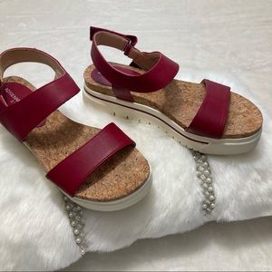 Adrienne Vittadini sport Womens Sandals, RED, Size 7